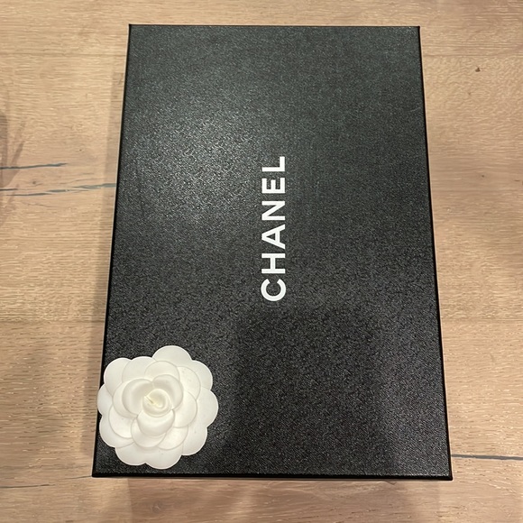 Authentic Chanel Black Leather CC Sandals Size 37 - Picture 5 of 6